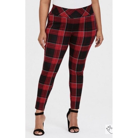Torrid Womans Sz 4R Premium Ponte Red Plaid Pixie Pants Comfort NWOT - Picture 1 of 12